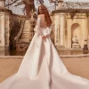 Noel Overskirt